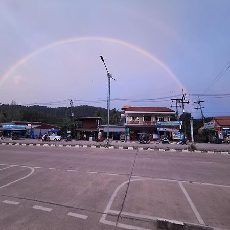 Phra Ae Apartments Ko Lanta Buitenkant foto